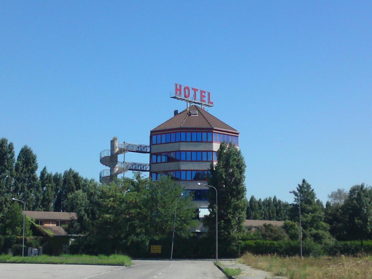 Business Hotel Casale Monferrato Ngoại thất bức ảnh